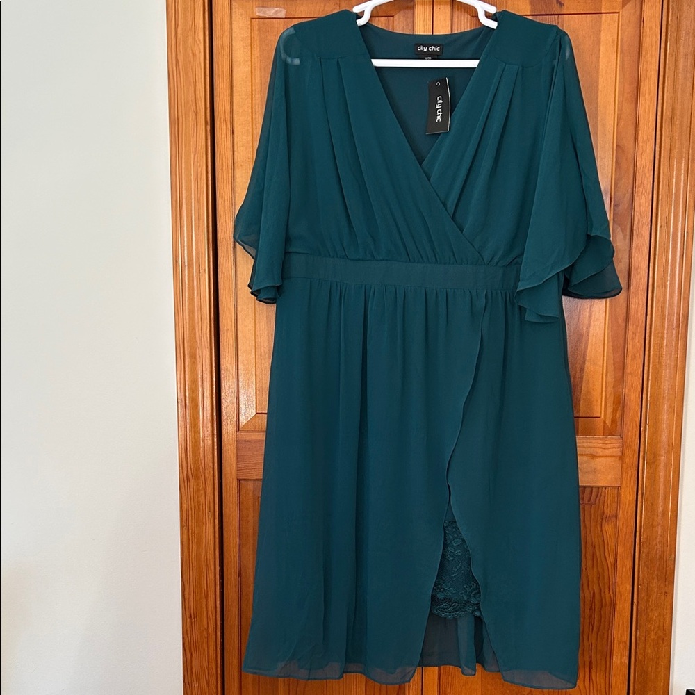 City Chic Love Affair Flutter Sleeve Midi Dress 20 NWT Alpine Green Fit & Flar